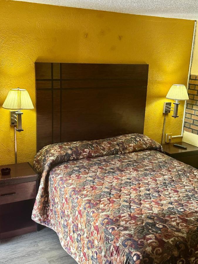 Motel 301 Orient Park Eksteriør billede