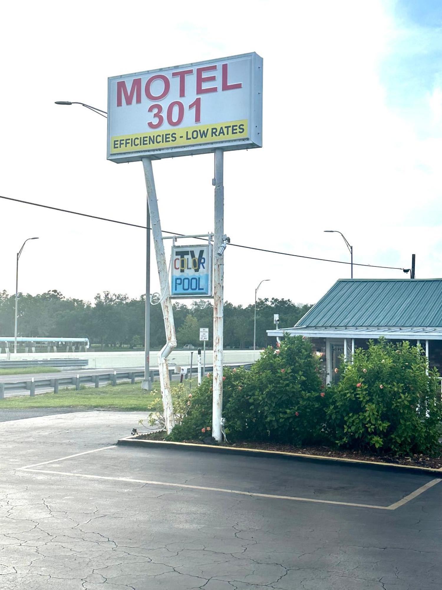 Motel 301 Orient Park Eksteriør billede